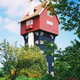 Illustration for article titled Bizarre Water Towers That Look Like Alien Spaceships